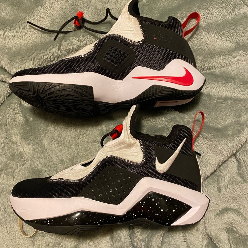 Brand new shoes bought them for my son. He tried them on walk around for 10 mins